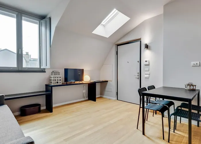 Beautiful Apartment In Chinatown And Sempione